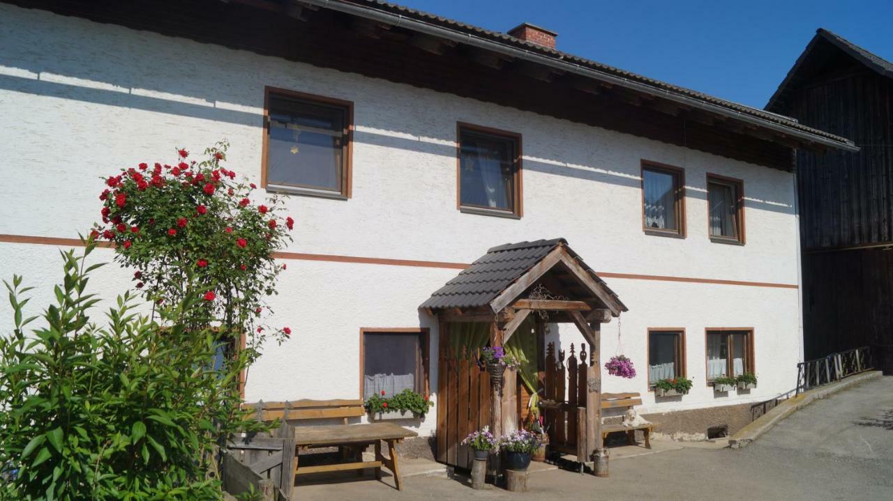 Ferienwohnung Auf Einem Richtigen Bauernhof Finkenstein am Faaker See Εξωτερικό φωτογραφία